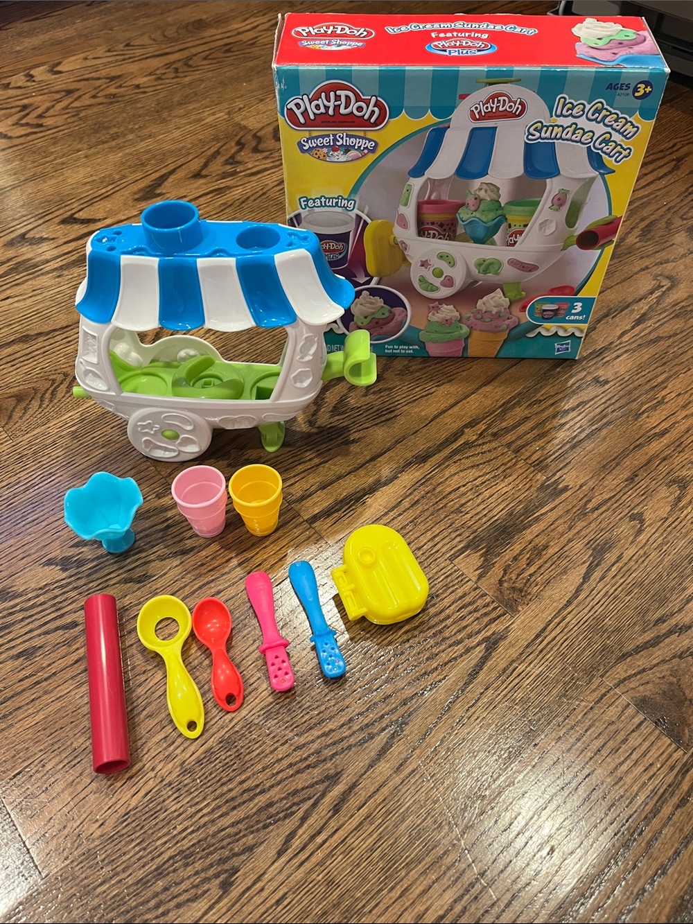 Playdoh Ice Cream Sundae Cart Playset
